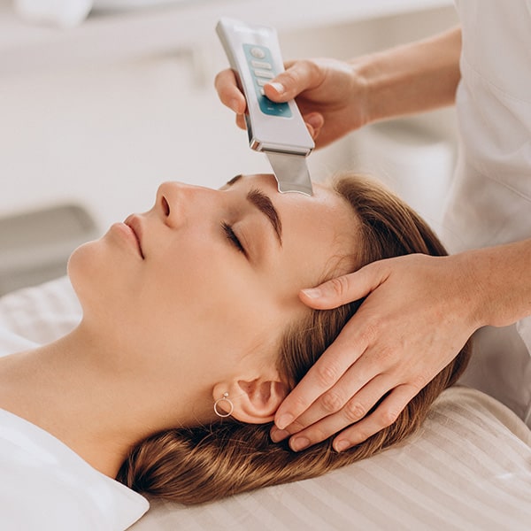 NiSV Akademie: Wie wirken Ultraschallbehandlungen in der Kosmetik?