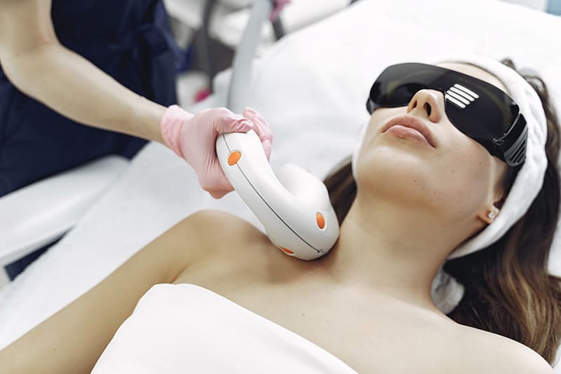 NiSV Akademie: Welches Hautgewebe kann im Gesicht per Laser bearbeitet werden?